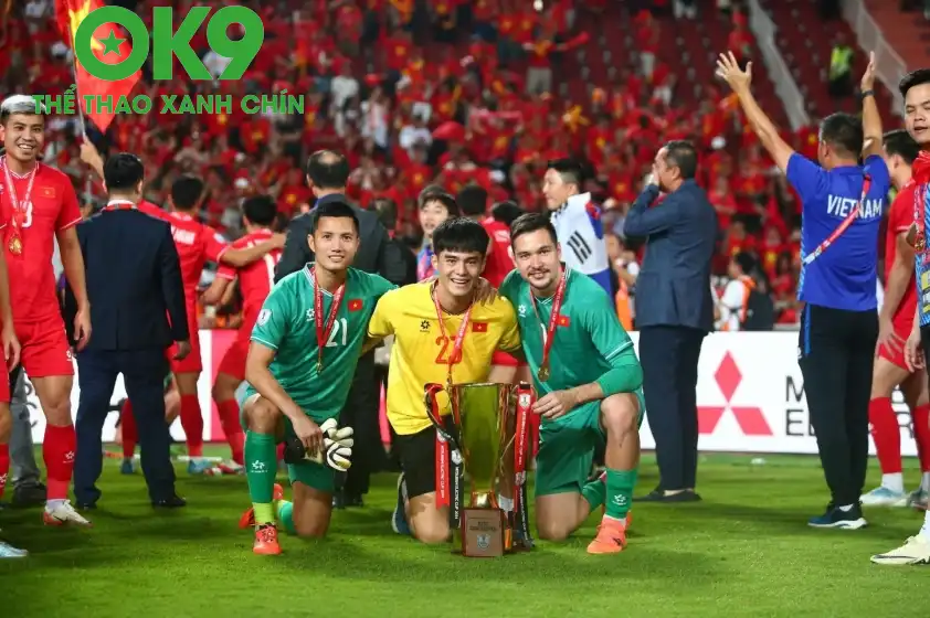 Nguyễn Filip cùng ĐT Việt Nam vô địch ngay lần đầu tiên dự AFF Cup Nguyễn Filip cùng ĐT Việt Nam vô địch ngay lần đầu tiên dự AFF Cup